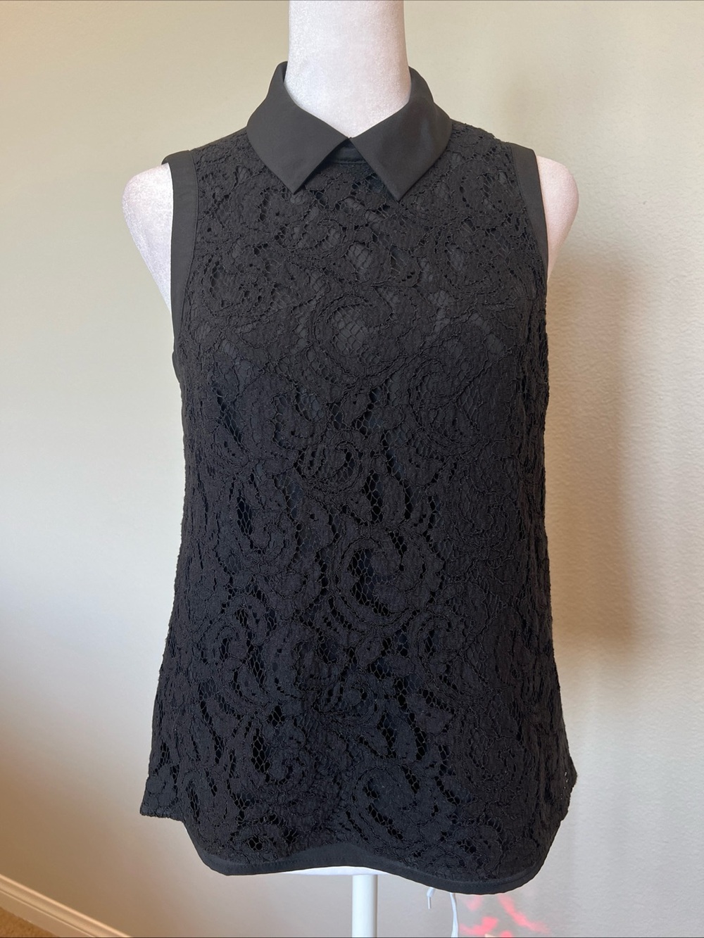 Ann Taylor Loft Black Lace Front Sleeveless Collared Top Size XSP